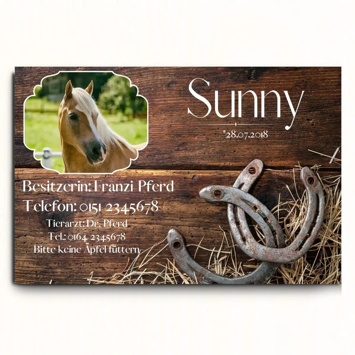 Stalltafel Pferd in Holzoptik personalisiert mit Foto und Besitzerangaben für Pferdebox